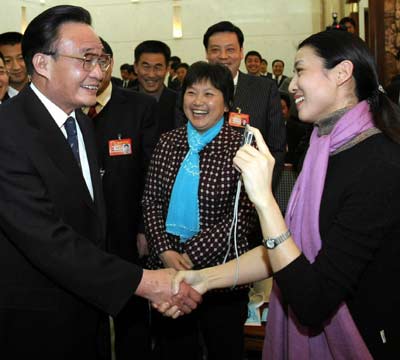 Top leaders join lawmakers in discussions