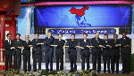 Japan presses free trade, US role uncertain
