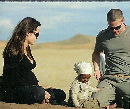 Paparazzi struggle as Pitt-Jolie birth nears