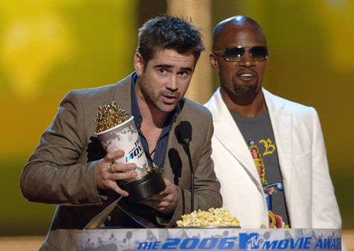 Bullock and Reeves arrive for taping of the 2006 MTV Movie Awards in Los Angeles <br>