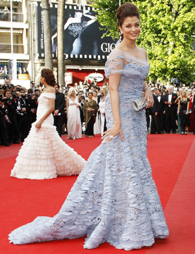 Stars arrive for opening ceremony of 63rd Cannes Film Festival (update)