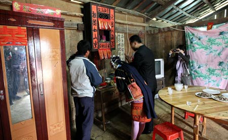Li ethnic wedding