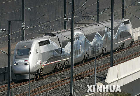 全球高速列車體驗(yàn)：法國(guó)干凈 日本安全 