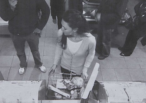 英國王子也“差錢”？威廉購物不帶現(xiàn)金讓女友解圍