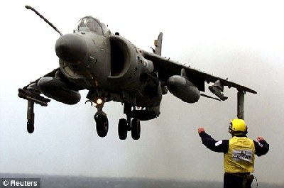 英國(guó)軍費(fèi)削減 新航母或無(wú)戰(zhàn)機(jī)可載而被迫向美借