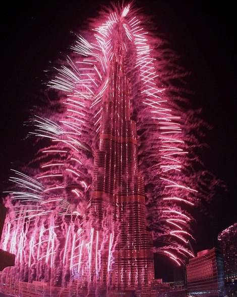 悉尼炫彩焰火、時代廣場倒計時 世界各地喜迎新年