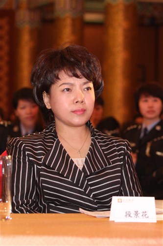 知女健康行攜專家團(tuán)隊(duì)為女警解難題
