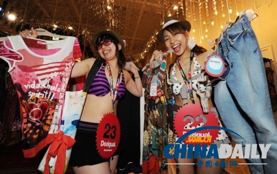世風(fēng)日下！日本多名女子穿比基尼參加促銷活動(dòng)