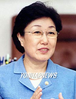 韓總統提名執(zhí)政黨女議員韓明淑為總理