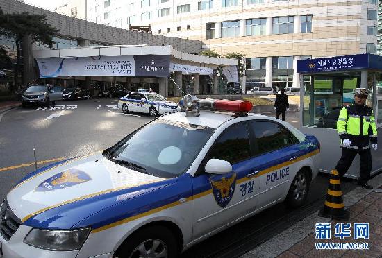 裝甲車上路 實(shí)拍首爾核安全峰會(huì)警備街頭