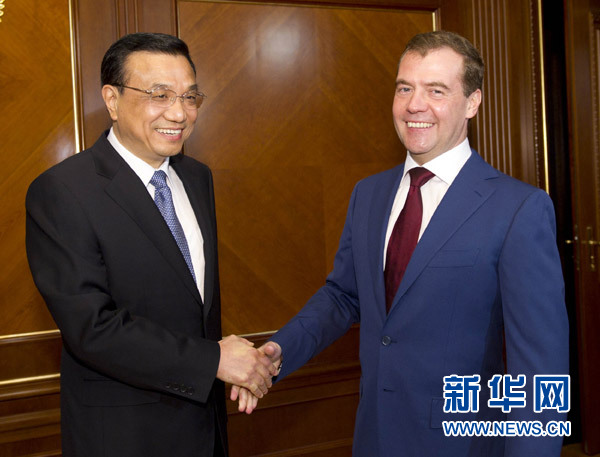 記李克強(qiáng)副總理會(huì)晤俄羅斯領(lǐng)導(dǎo)人