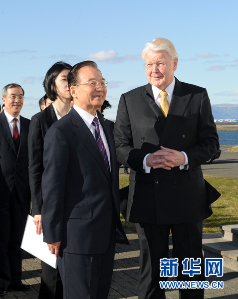 溫家寶會(huì)見(jiàn)冰島總統(tǒng)格里姆松