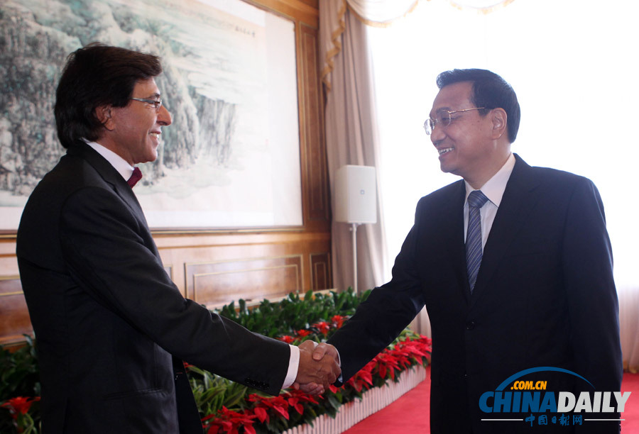 李克強(qiáng)在大連會見比利時首相迪呂波