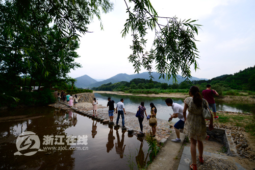 千年歷史加如畫(huà)美景 堰頭村