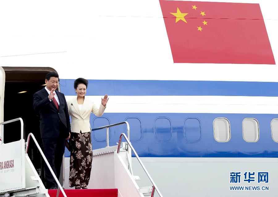 習(xí)近平抵達雅加達開始對印度尼西亞進行國事訪問