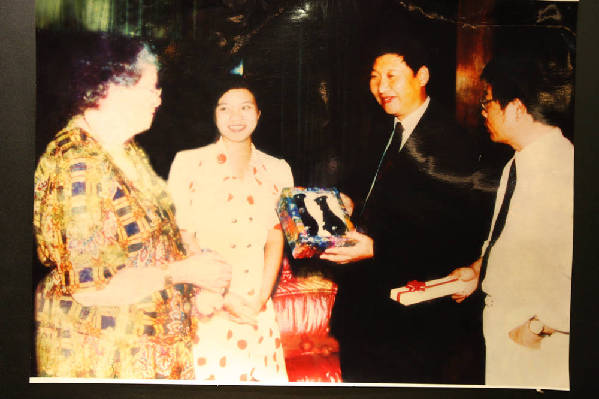 習(xí)近平助美國老人圓夢鼓嶺