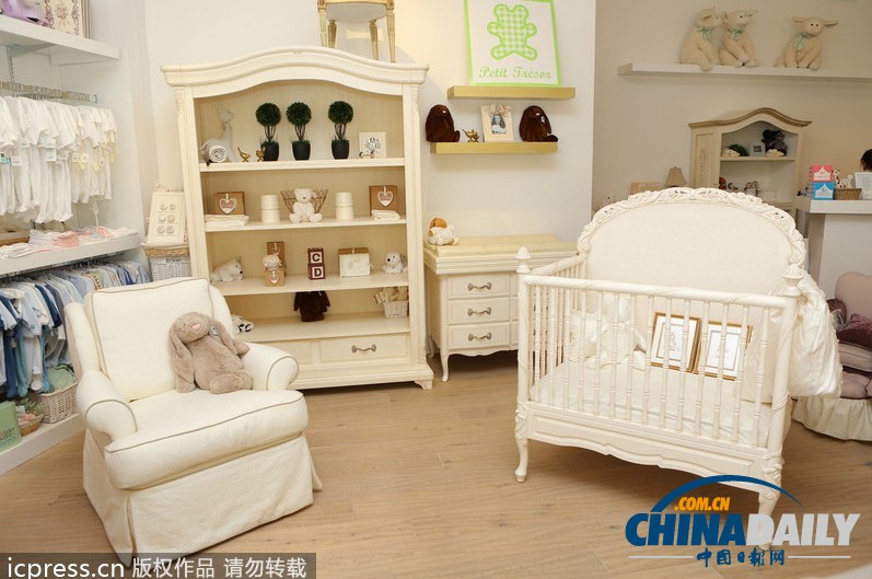 組圖：英國(guó)王室寶寶掀經(jīng)濟(jì)熱潮 產(chǎn)品五花八門(mén)樂(lè)壞商家