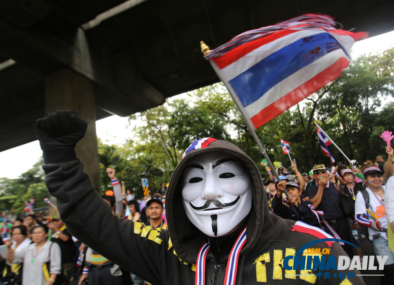 泰國反政府示威進入第四天 英拉執(zhí)政受考驗