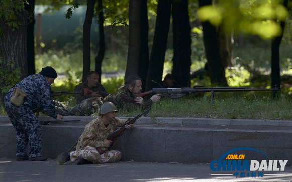 烏克蘭軍方空襲東部頓涅茨克親俄武裝