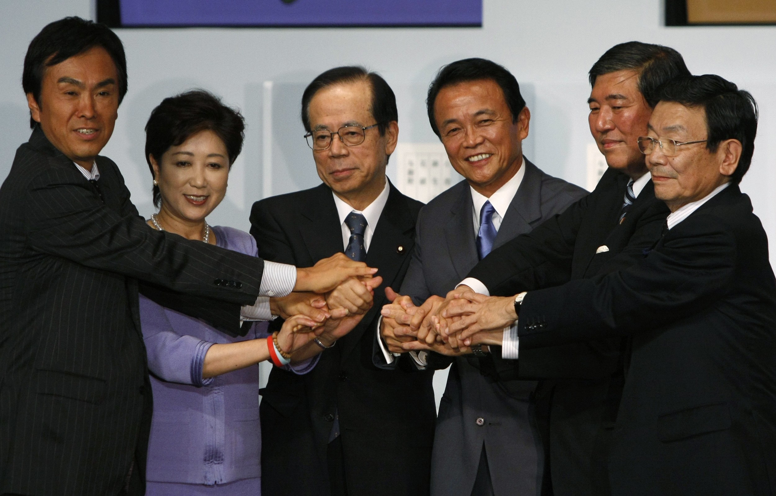 麻生當(dāng)選日本自民黨總裁 24日將獲首相提名并組閣