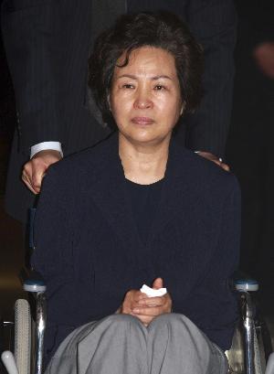 盧武鉉入殮儀式完成夫人仍絕食 韓政府嚴(yán)防示威活動