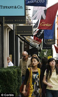 英國(guó)：中國(guó)游客正取代俄羅斯成為奢侈品最大買家