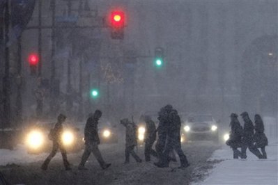暴風雪持續(xù)襲擊美國東部 多地進入緊急狀態(tài)