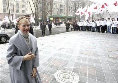 烏克蘭美女總理季莫申科威脅再次發(fā)動橙色革命（圖）