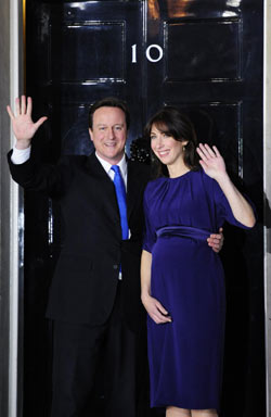 卡梅倫入主英國首相府 聯(lián)合政府面臨諸多挑戰(zhàn)