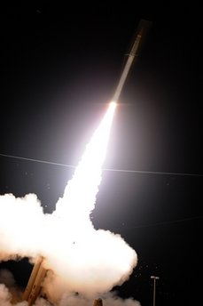 美軍成功進(jìn)行攔截試驗(yàn) “末段高空區(qū)域防御”系統(tǒng)日趨完善