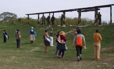 玻利維亞政府展開(kāi)全民軍事訓(xùn)練 提高民眾御敵能力