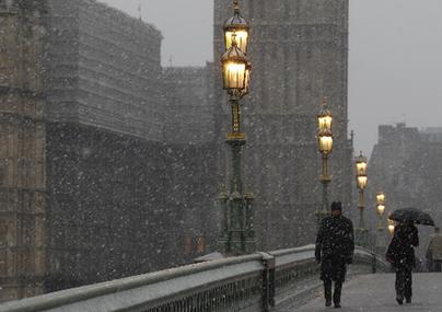 歐洲多國(guó)遭遇暴風(fēng)雪襲擊 英數(shù)百所學(xué)校停課