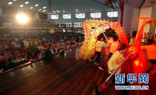 看看外國春節(jié)聯(lián)歡會(huì)什么樣