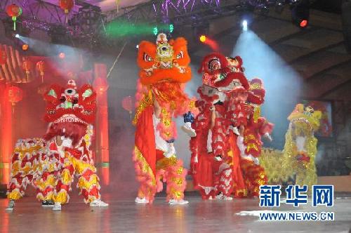 看看外國春節(jié)聯(lián)歡會(huì)什么樣