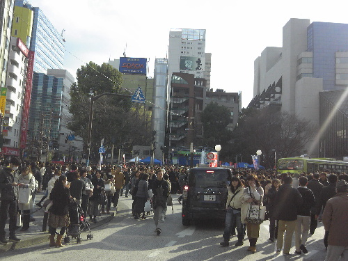 赴日留學生：東京震感強烈 街頭民眾沒有恐慌