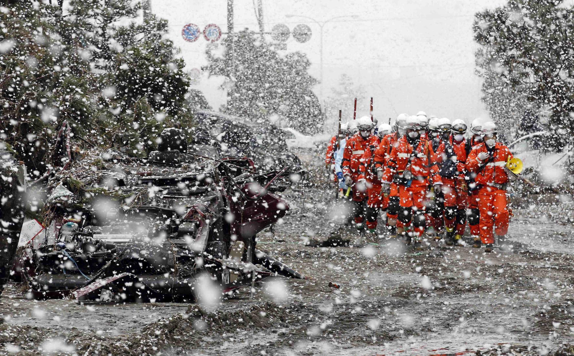 日本仙臺重災區(qū)降大雪 生活必需品供應緊張（圖集）