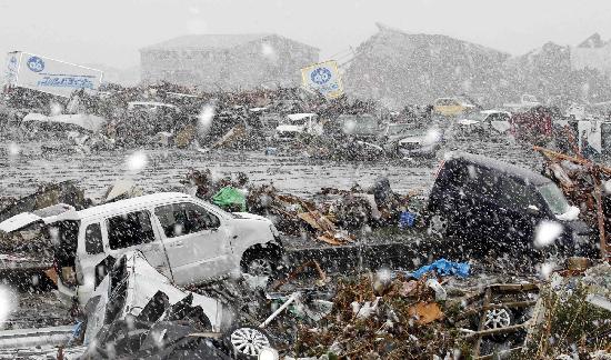 組圖：日本仙臺(tái)災(zāi)區(qū)天降大雪 救災(zāi)工作仍井然有序