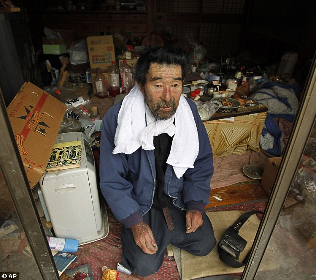 日本地震近一個(gè)月奇跡頻現(xiàn) 75歲老翁獲救、“雞堅(jiān)強(qiáng)”生還