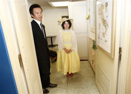 震災(zāi)后反思不幸婚姻分手夫婦增多 日本流行“離婚慶典”