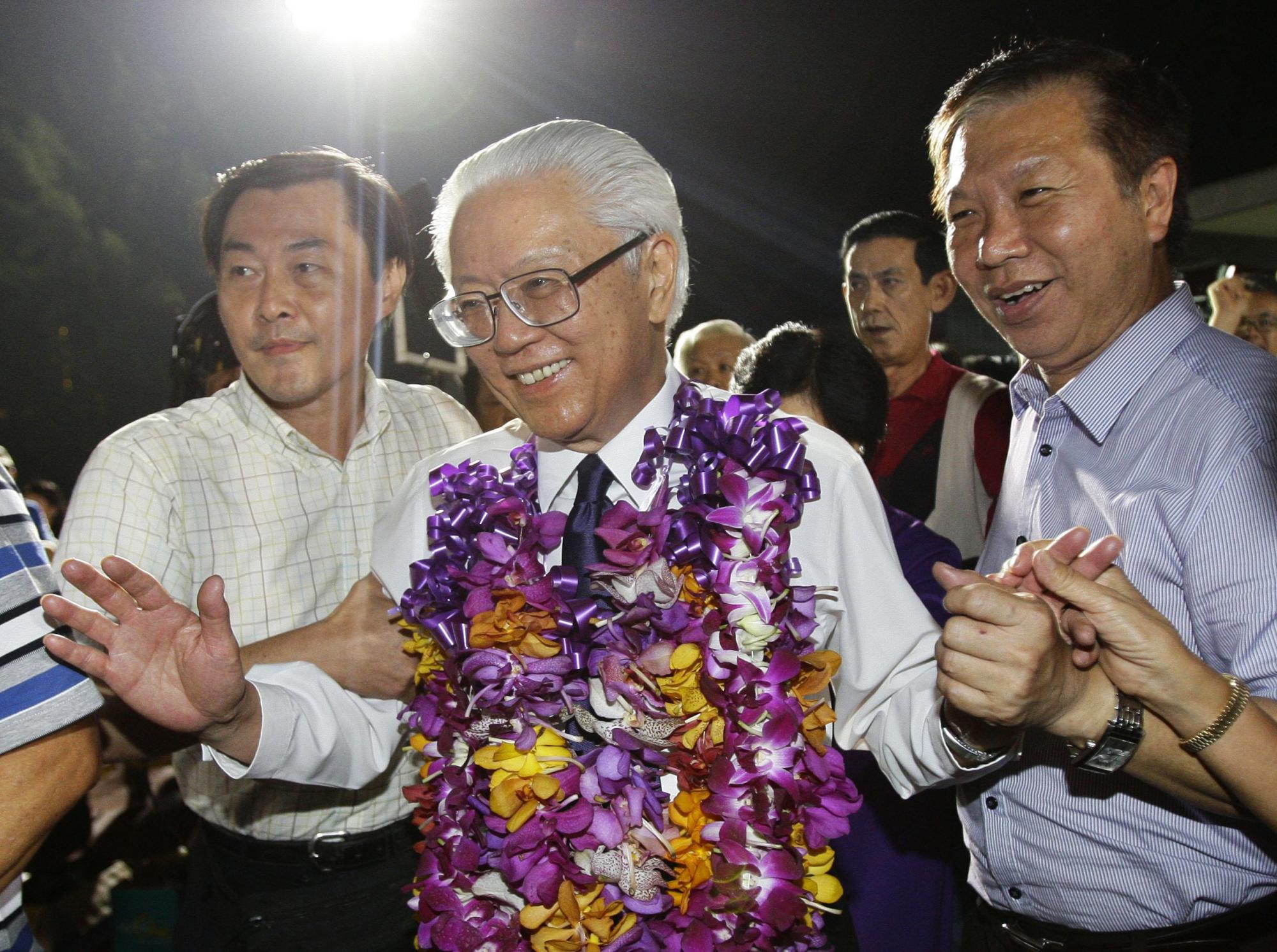 新加坡首次舉行真正總統(tǒng)選舉 前副總理陳慶炎當(dāng)選