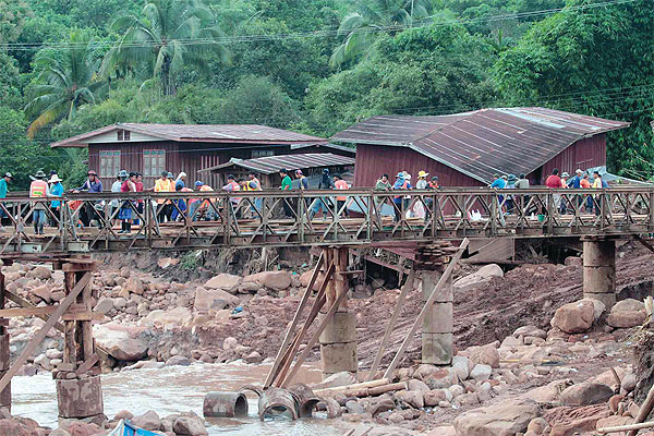 泰國洪災(zāi)已致92人死亡 洪水威脅首都曼谷