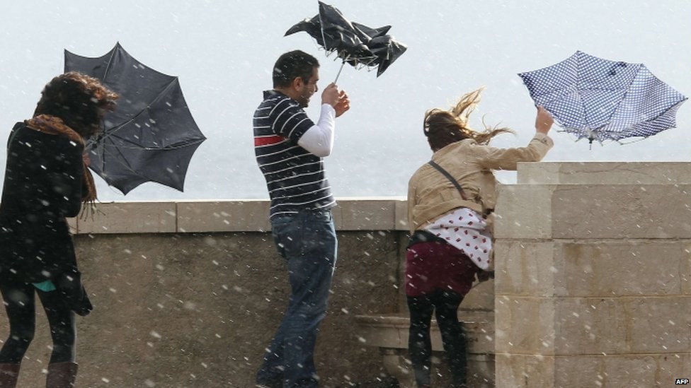 法國(guó)意大利遭持續(xù)強(qiáng)降雨侵襲 多人死亡數(shù)千人疏散