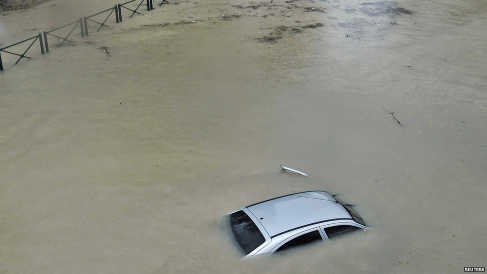 法國意大利遭持續(xù)強降雨侵襲 多人死亡數千人疏散