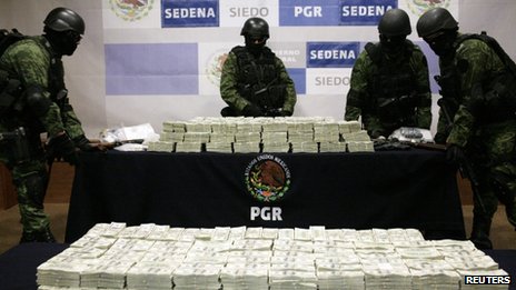 墨西哥軍方繳獲販毒贓款 金額高達1530萬美元