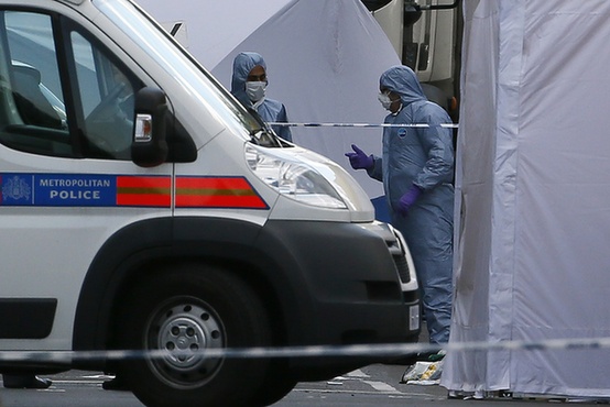 倫敦發(fā)生疑似恐怖襲擊1人死亡 英相立即回國(guó)