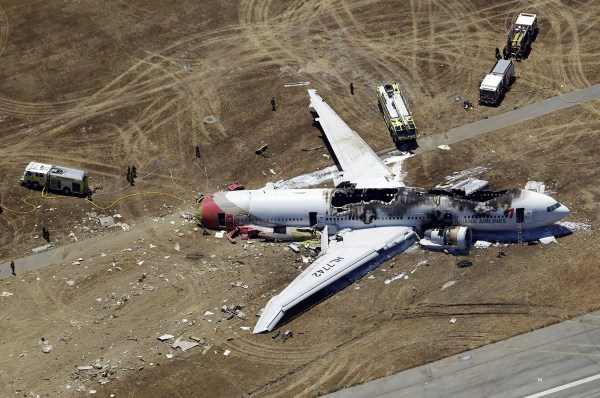 韓國(guó)客機(jī)墜毀致28名中國(guó)乘客受傷 10人較嚴(yán)重