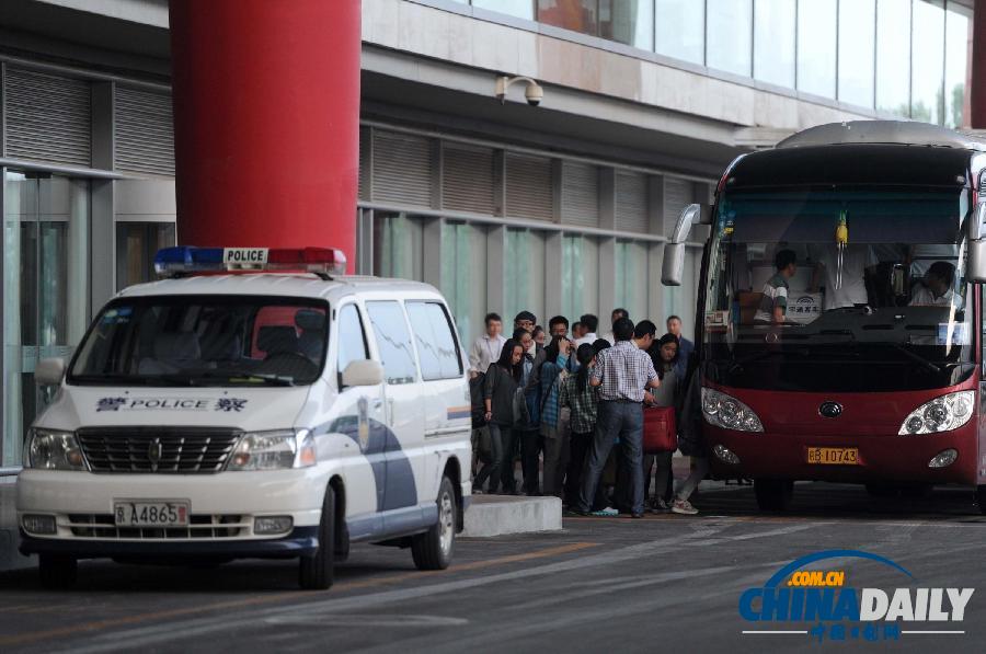 韓亞空難事件浙江師生回國(guó)抵京