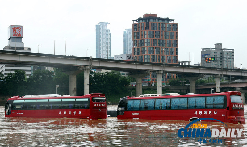 高清組圖：韓國(guó)首爾連日暴雨侵襲市民生活受影響