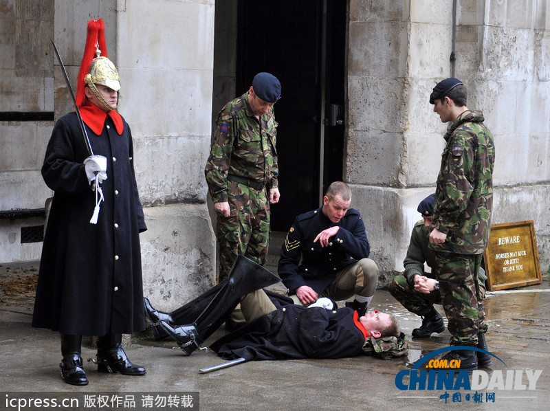 “八一”建軍節(jié)來臨 盤點各國“虛弱”大兵（組圖）