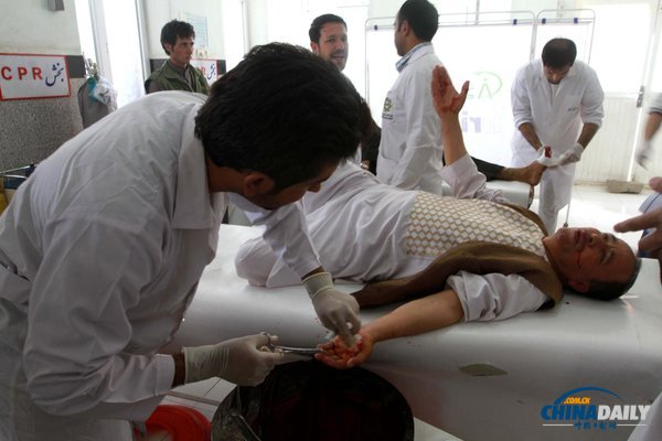 阿富汗：伊朗領(lǐng)事館遭示威者圍攻 軍方開(kāi)火致至少2死4傷